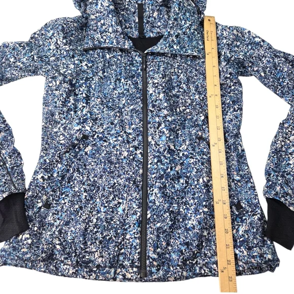 Lululemon Gather Me Slightly Athletic Rain Jacket Womens 4 Water Resistant Blue